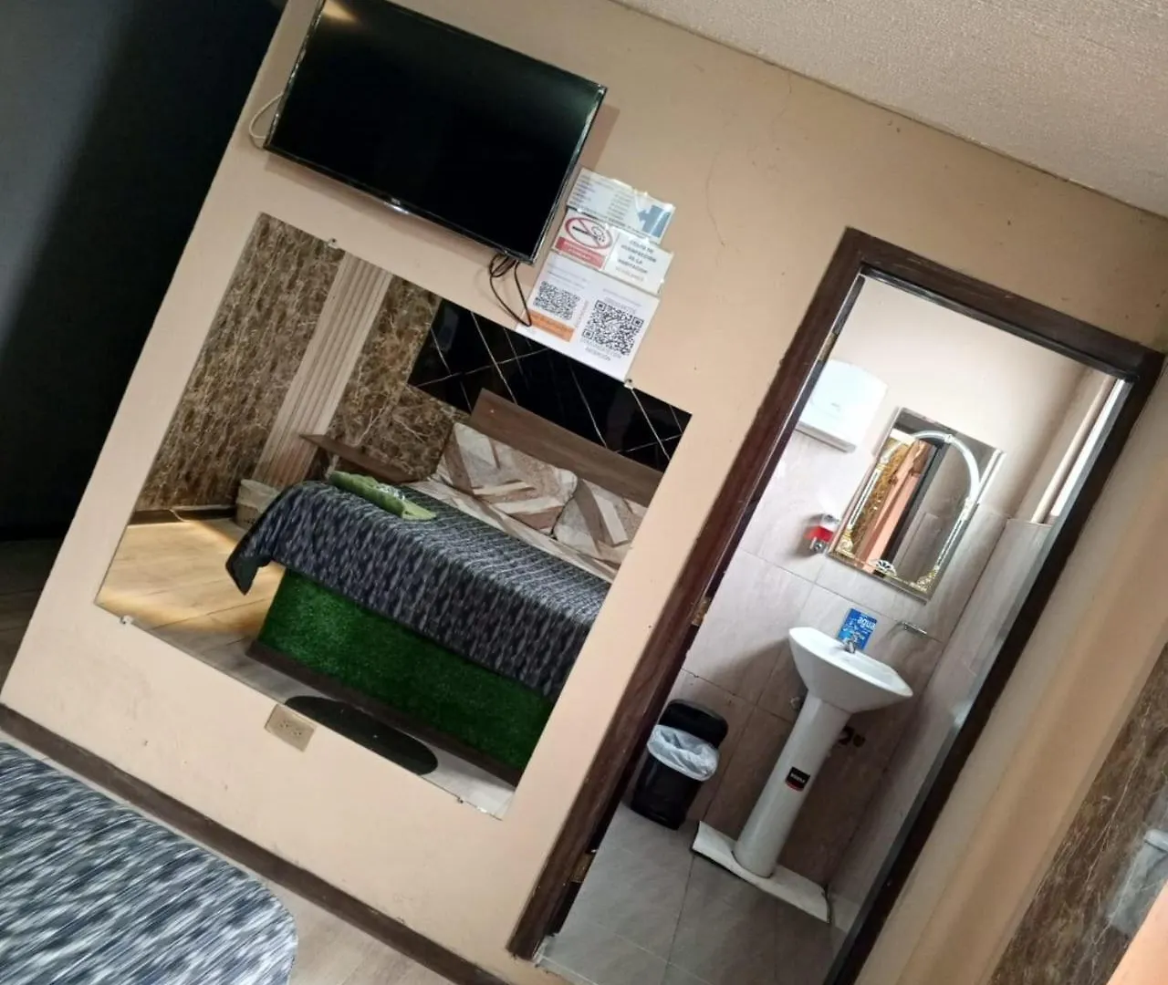 Hostal Los Palcos كويتو الإكوادور